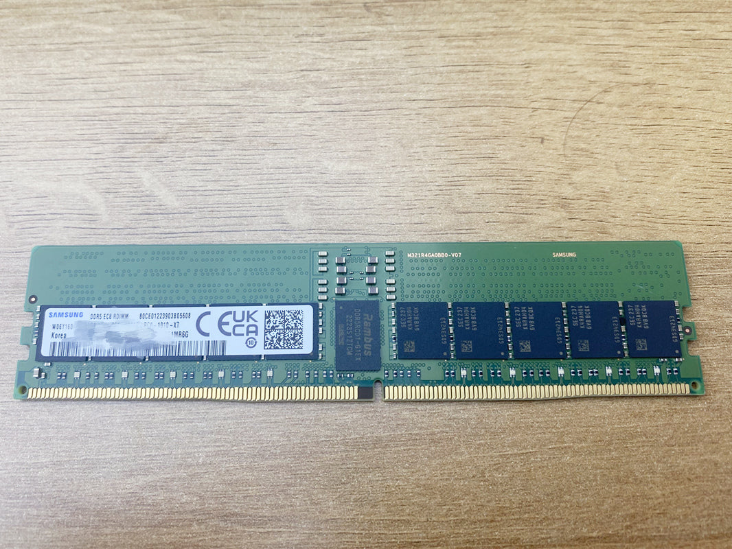 Samsung Memory M393A4K40EB3-CWE RDIMM RECC 3200 32G DDR4